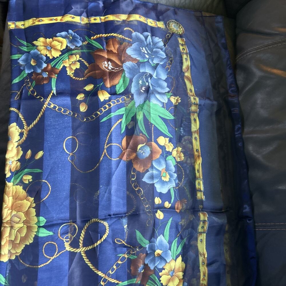 Women’s cobalt blue and gold scarf Kano